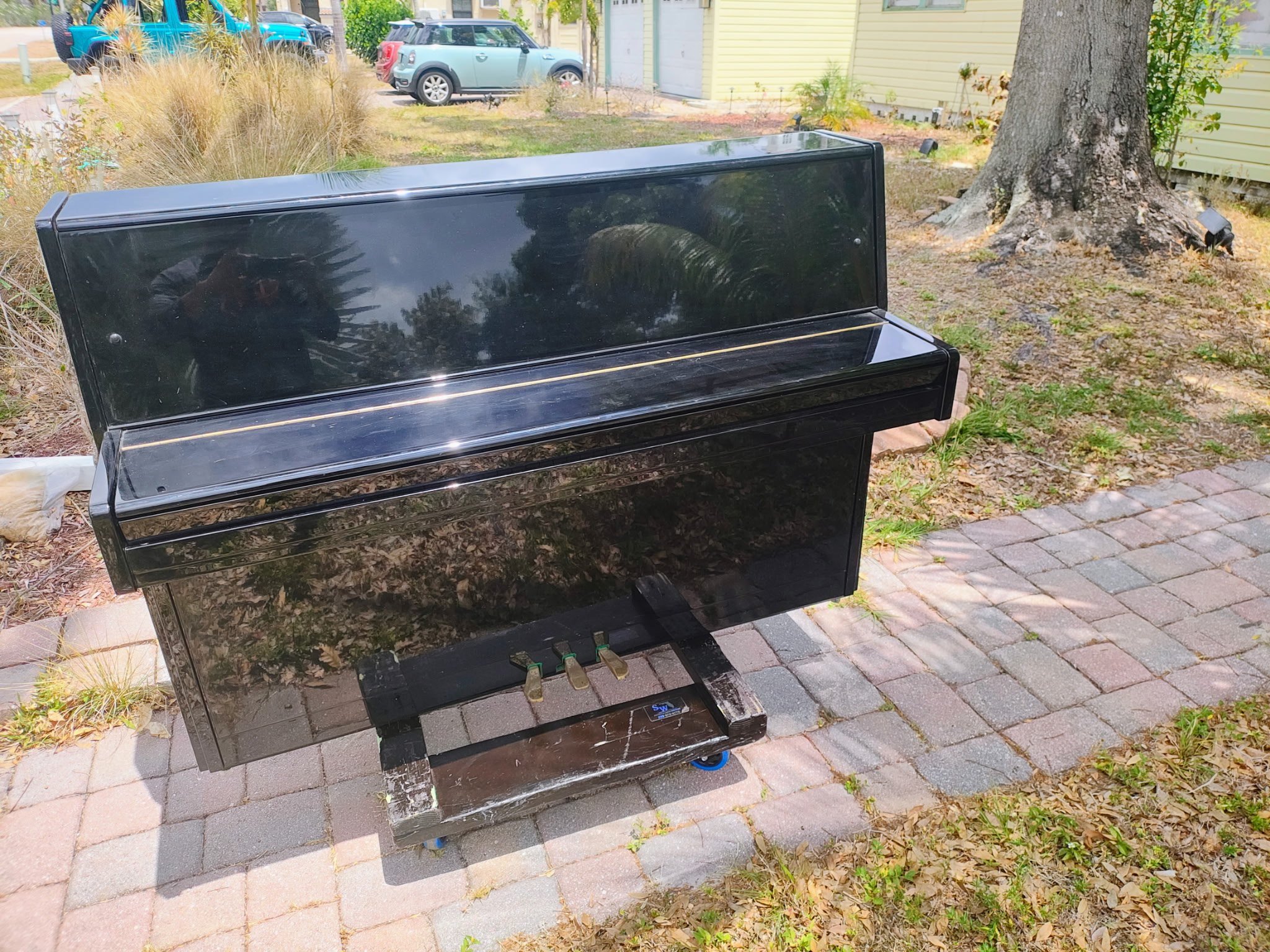 Piano removal service